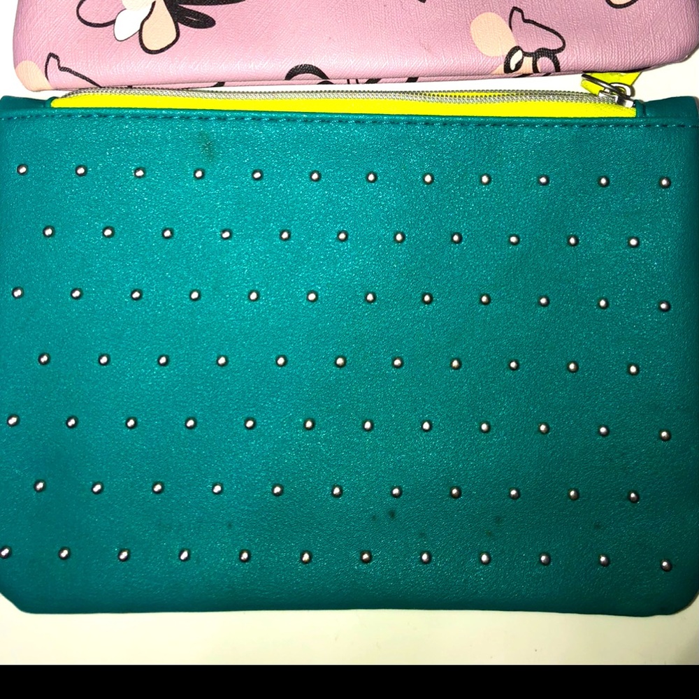 10 different make up bags!